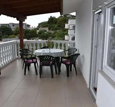 Apartman In With Terrace, Air Conditioning, W-lan 5013-6 Drage